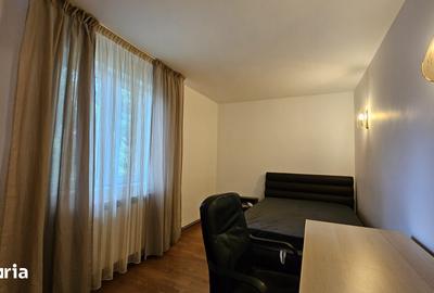 Apartament cu 3 camere decomandat în Podu Roș