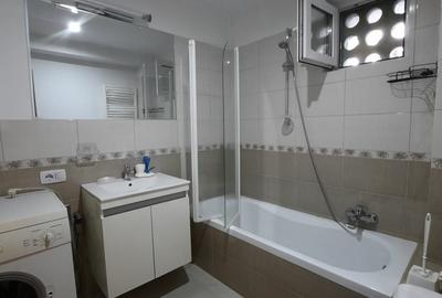 Apartament cu 3 camere decomandat în Tudor