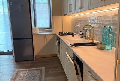 Apartament cu 3 camere decomandat în Morilor