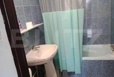 Apartament cu 3 camere decomandat, mobilat în Micro 9