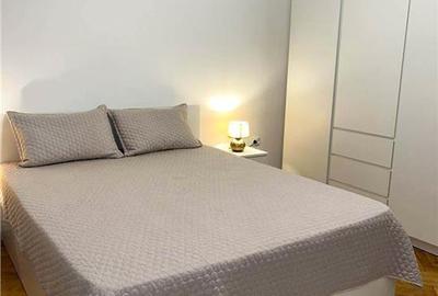 Apartament cu 2 camere decomandat în 7 Noiembrie