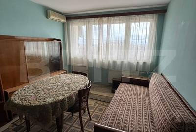 Apartament cu 2 camere semidecomandat, mobilat în Sud