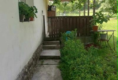 Casă cu 3 camere cu Teren 2000 Mp în Morlaca