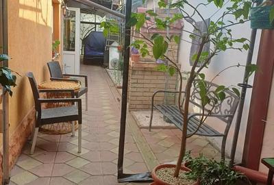 Casă cu 5 camere în Central - 1
