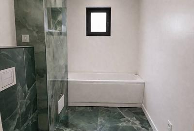 Apartament cu 3 camere decomandat în Piața Centrală - 1