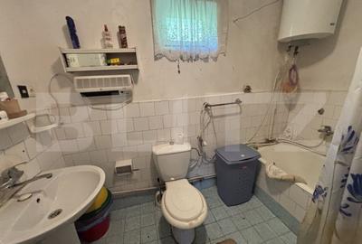Casă cu 5 camere cu Teren 900 Mp în Cehei