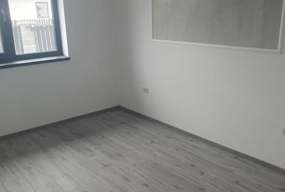 Casă cu 4 camere cu Teren 320 Mp în Șag - 2