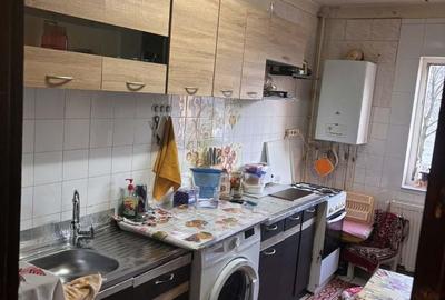 Apartament cu 4 camere decomandat în Central - 2