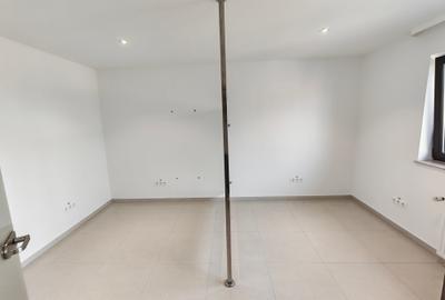 Spațiu comercial, de 150 mp, în Dumbrăvița