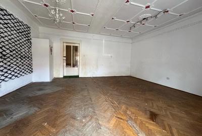 Spațiu comercial, de 35 mp, în Central - 3
