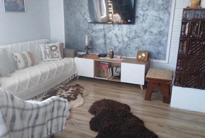 Casă cu 4 camere cu Teren 30000 Mp în Fârtățești - 9
