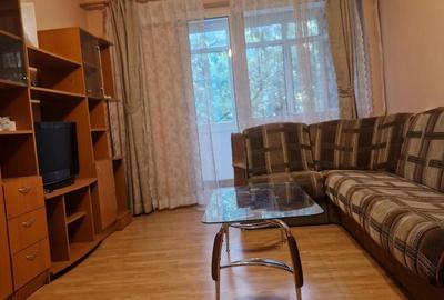 Apartament cu 2 camere semidecomandat în Berceni