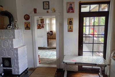 Casă cu 5 camere cu Teren 670 Mp în Stroești - 10