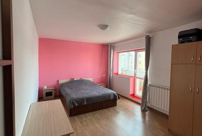 Apartament cu 2 camere decomandat în Între Lacuri