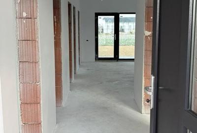 Casă cu 4 camere cu Teren 553 Mp în Sântandrei - 6