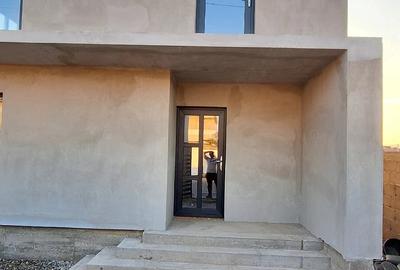 Casă cu 4 camere cu Teren 270 Mp în Periferie
