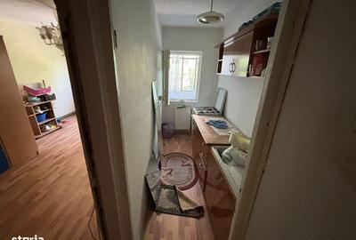Garsonieră decomandată în Central