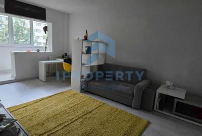 Apartament cu 3 camere, mobilat în Titan