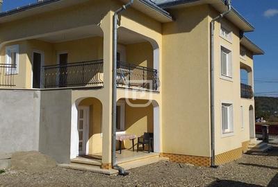 Casă cu 4 camere în Dărmănești
