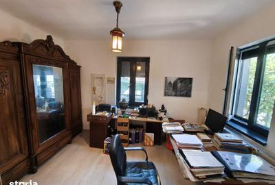 Casă cu 3 camere cu Teren 132 Mp în Central