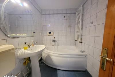 Apartament cu 2 camere decomandat în Banca Națională