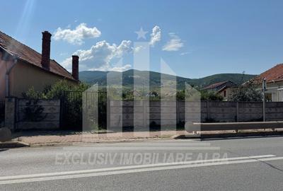 Teren Construcții intravilan de 700 mp, în Nord-Est - 1