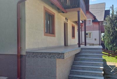 Casă cu 4 camere în Central