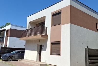 Casă cu 4 camere în Glina