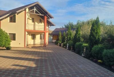 Casă cu 4 camere în Central