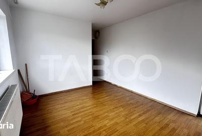 Apartament cu 3 camere decomandat în Trei Stejari