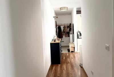 Apartament cu 3 camere decomandat, mobilat în Sud