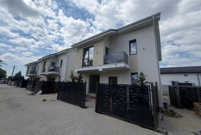 Casă individuală cu 4 camere cu Canalizare în Central - 1