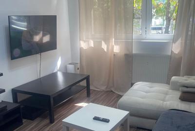 Apartament cu 2 camere semidecomandat în P-ța Victoriei