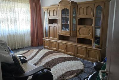Apartament cu 2 camere decomandat în Cornitoiu