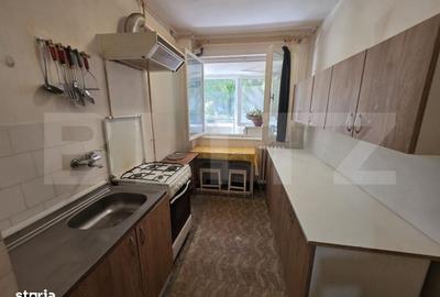 Apartament cu 2 camere decomandat în Aleea Carpați