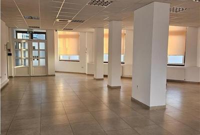 Birou, de 900 mp, în Piața Cluj - 4