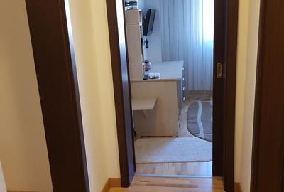 Apartament cu 3 camere în Rahova