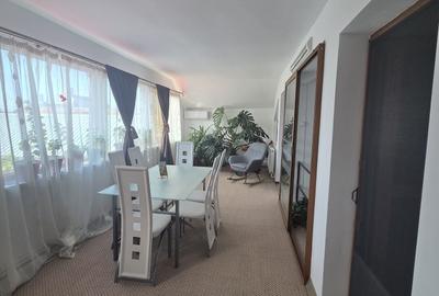 Casă cu 4 camere în Mihai Viteazu