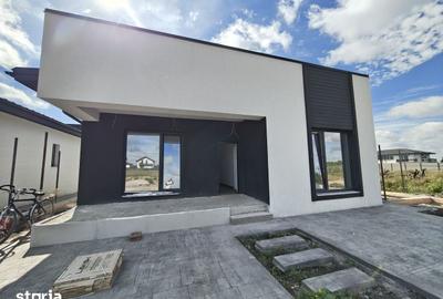 Casă cu 4 camere cu Teren 450 Mp în Berceni