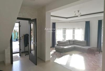 Casă cu 5 camere cu Teren 600 Mp în Tamași - 2