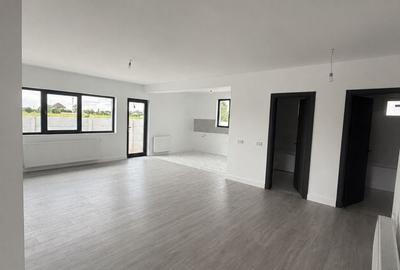 Casă cu 4 camere în Dârvari - 2