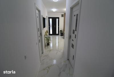 Casă cu 3 camere cu Teren 198 Mp în Central - 17