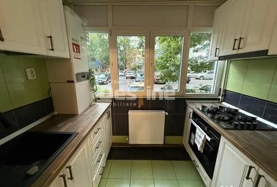 Apartament cu 4 camere decomandat în Central