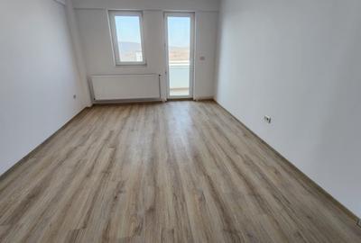Apartament cu 2 camere decomandat în Bucium - 1