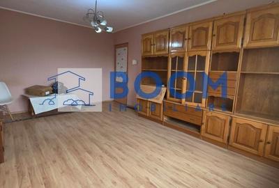Apartament cu 3 camere decomandat, mobilat în Nord