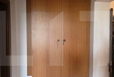 Apartament cu 2 camere decomandat în Simeria