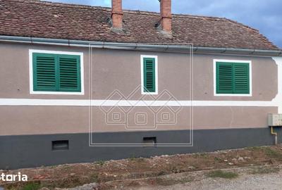 Casă cu 3 camere cu Teren 460 Mp în Slimnic