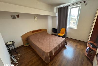 Apartament cu 5 camere decomandat în Cișmigiu