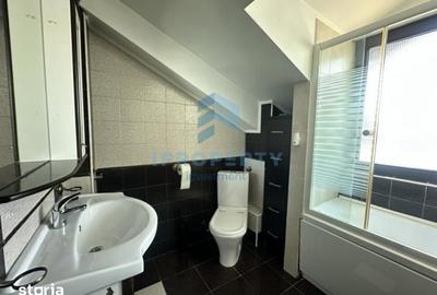 Casă cu 7 camere cu Teren 200 Mp în Central