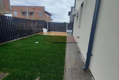 Casă cu 4 camere cu Teren 259 Mp în Vidra